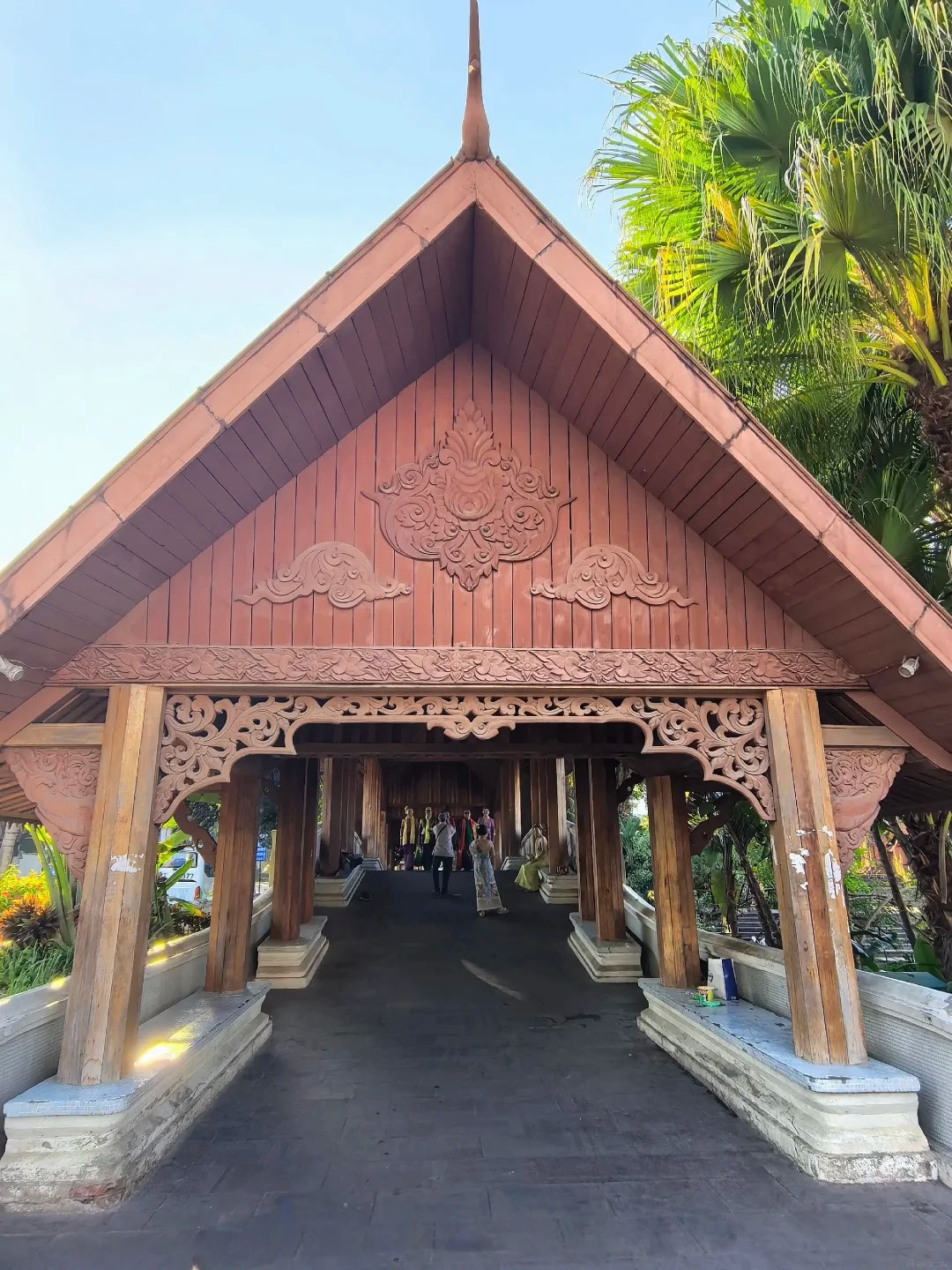 เที่ยวชมภายในเมืองน้ำไทลื้อ