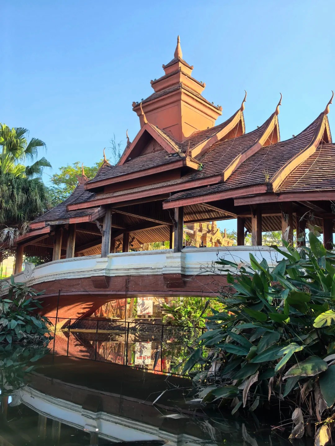 เที่ยวชมภายในเมืองน้ำไทลื้อ